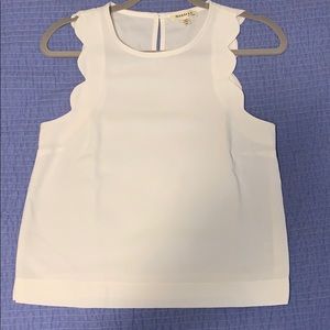 Scalloped Sleeveless Blouse